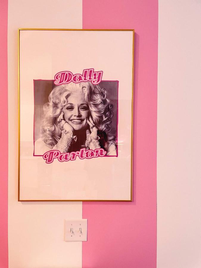 Dolly'S Delight - Boutique Bliss Mins From Broadway Villa Nashville Exterior photo