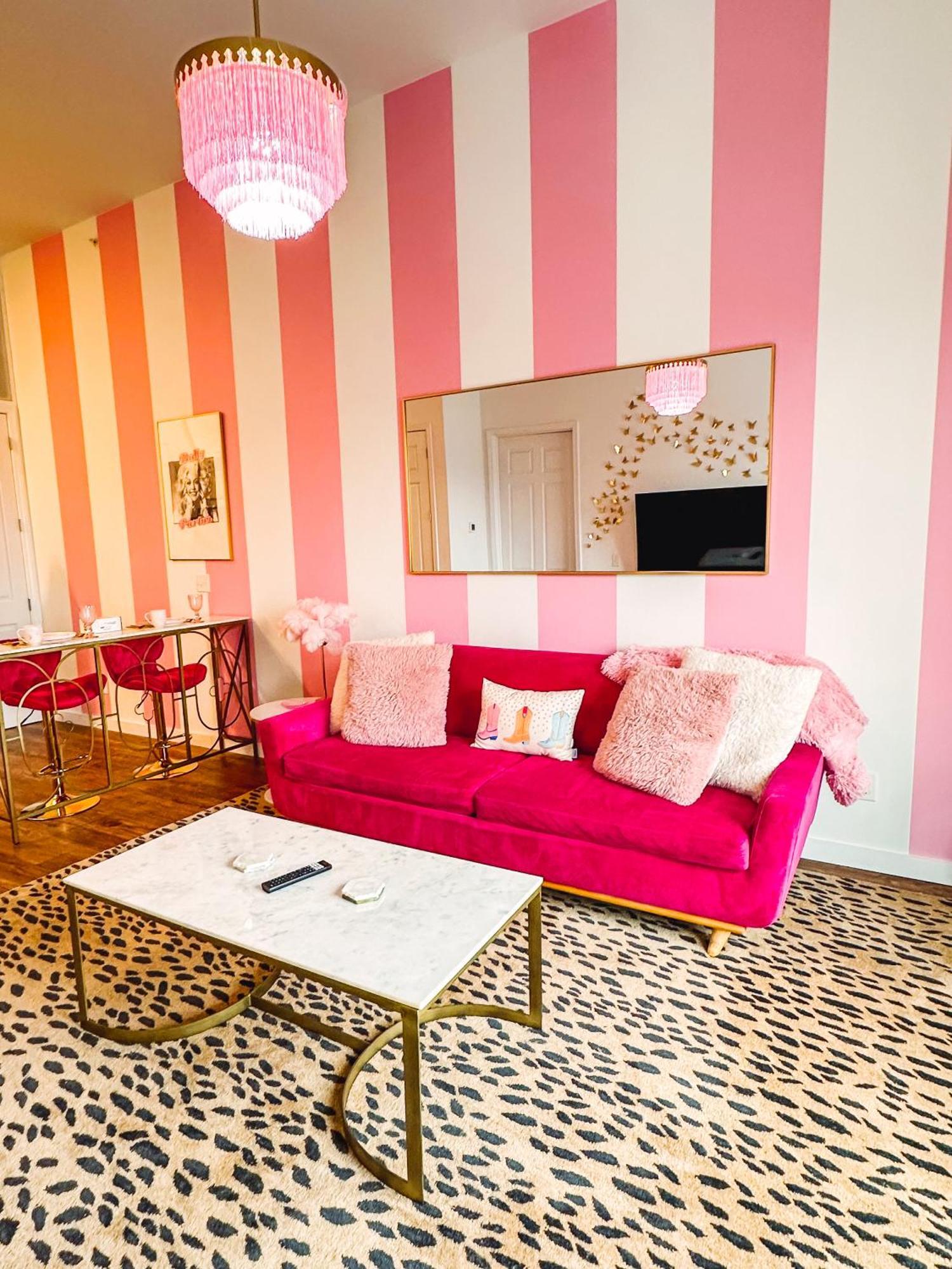 Dolly'S Delight - Boutique Bliss Mins From Broadway Villa Nashville Exterior photo